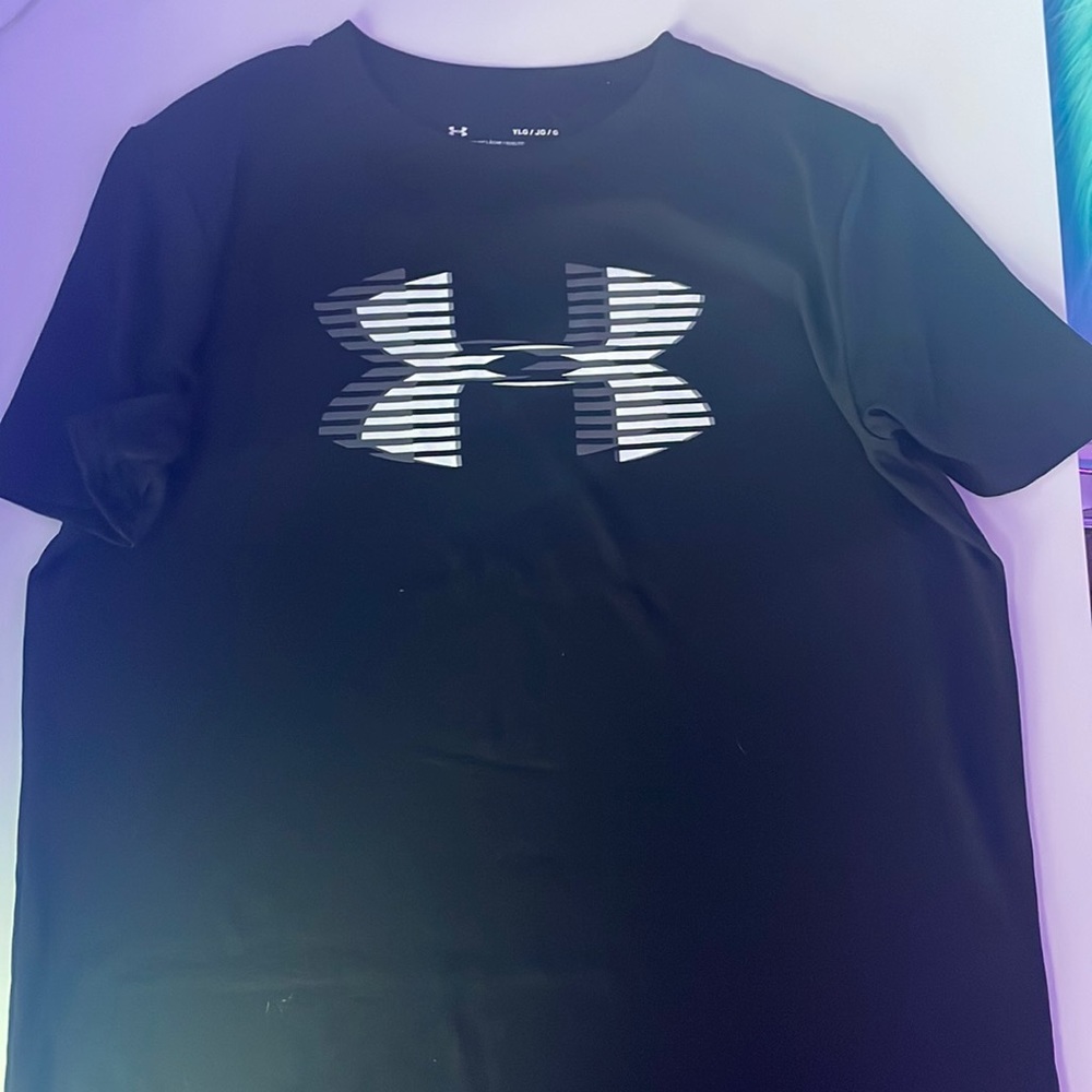 Under Armor T-shirt